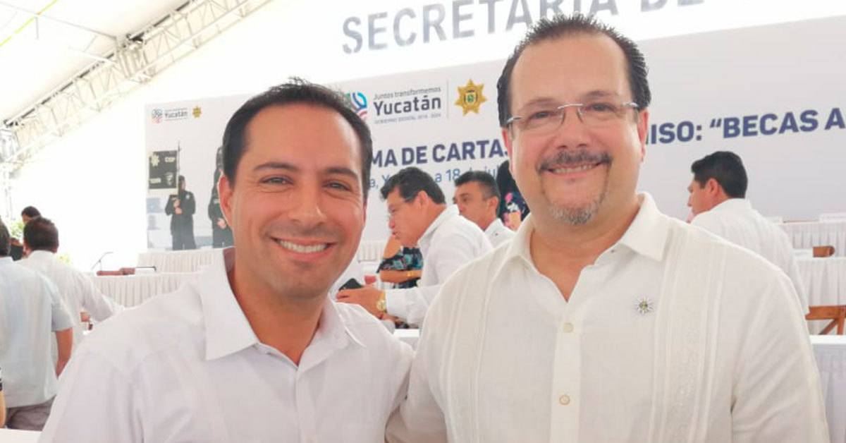 Firma de convenios de Becas con el Ciudadano Gobernador Constitucional de Yucatán